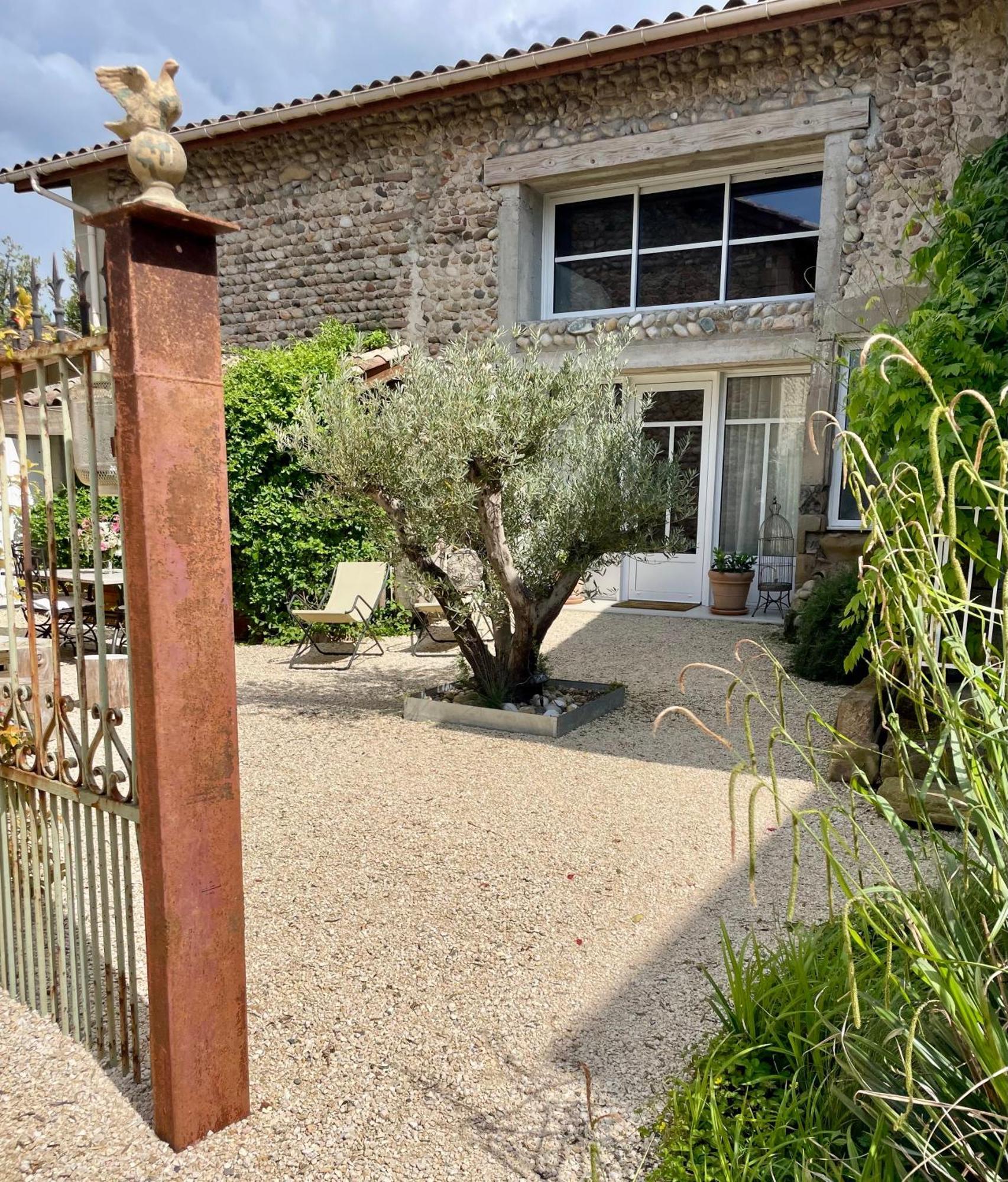 La Suite Dromoise 1809 Saint-Paul-lès-Romans Exteriör bild